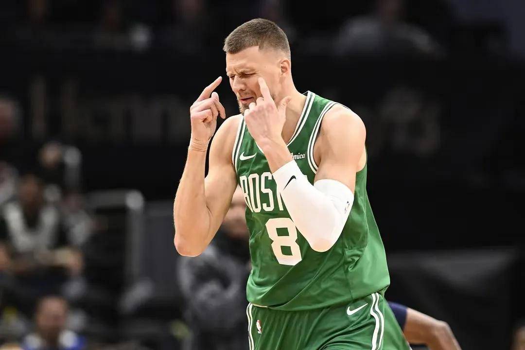 波尔津吉斯狂砍巴特勒分，爵士迎来新赛季高光！